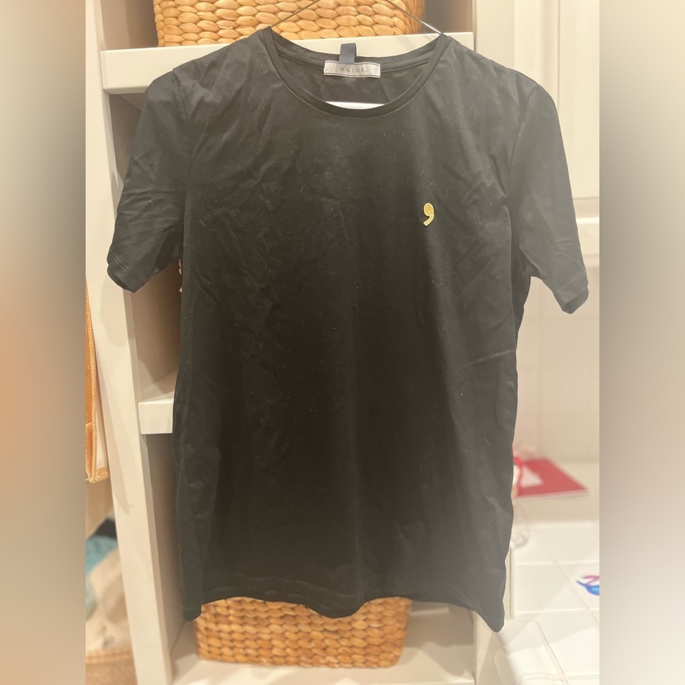 Beige short sleeve t shirt size 4